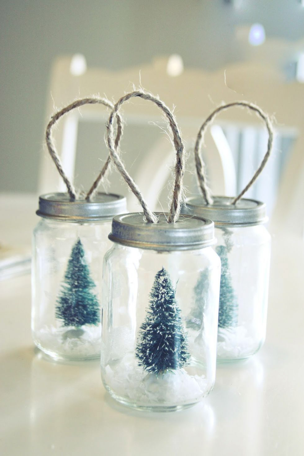 Creative-diy-snow-globe-mason-jars-ideas-78_edited