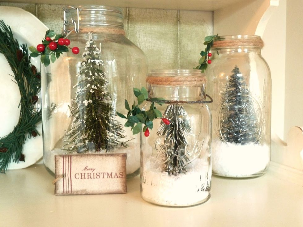 Creative-diy-snow-globe-mason-jars-ideas-9