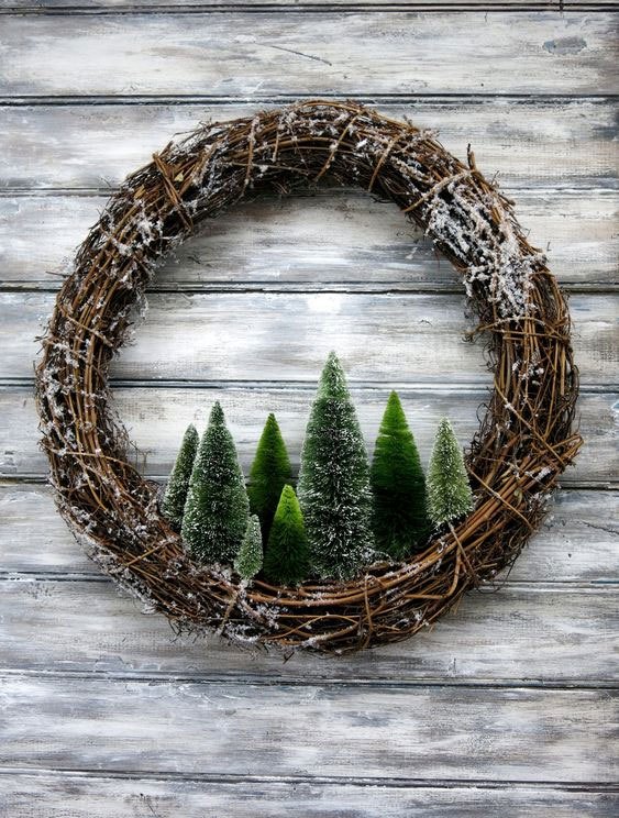 Diy-rustic-pine-trees-wreath