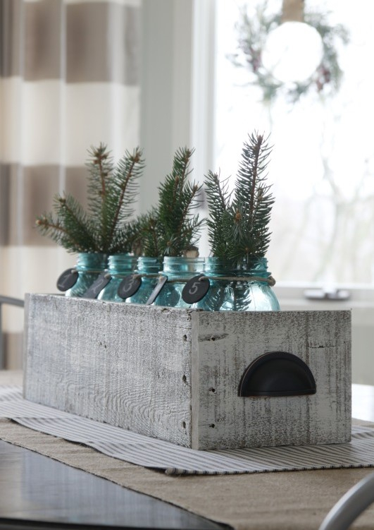 Easy-winter-centerpiece-idea