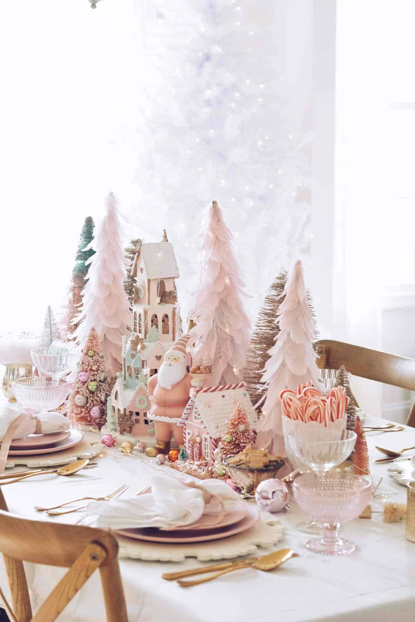 Gorgeous-christmas-table-setting-ideas-19-1-kindesign-1369x2048-1