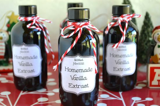 Homemade-vanilla-bean-extract