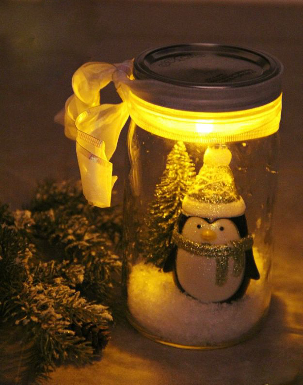 Illuminated-snow-scene-in-a-jar_edited