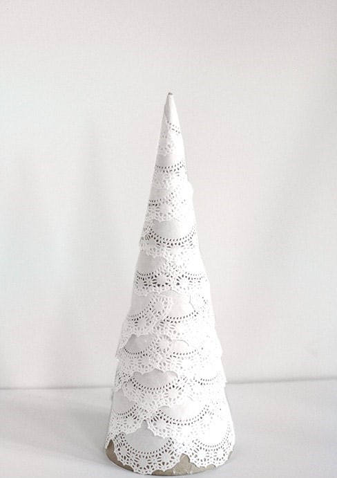 Lace_doily_christmas_tree_littleredwindow_06d
