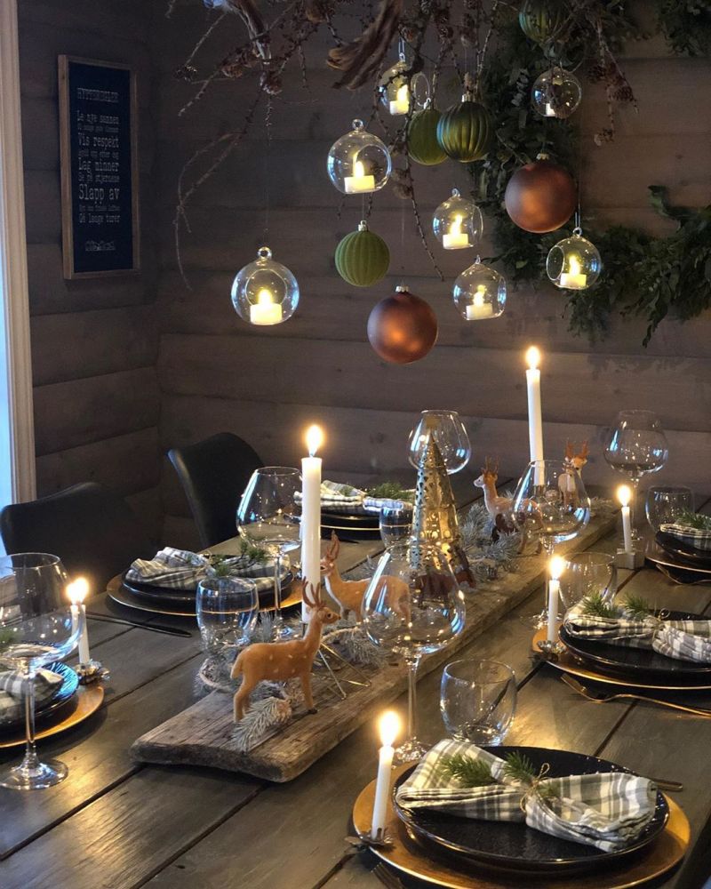 Modern-christmas-tablescape-ideas-for-2019_1