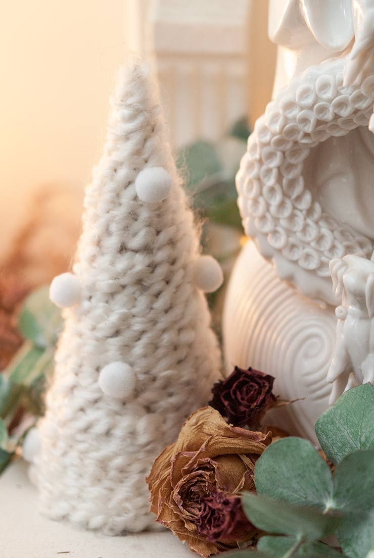Simple-diy-christmas-tree-decorations_1