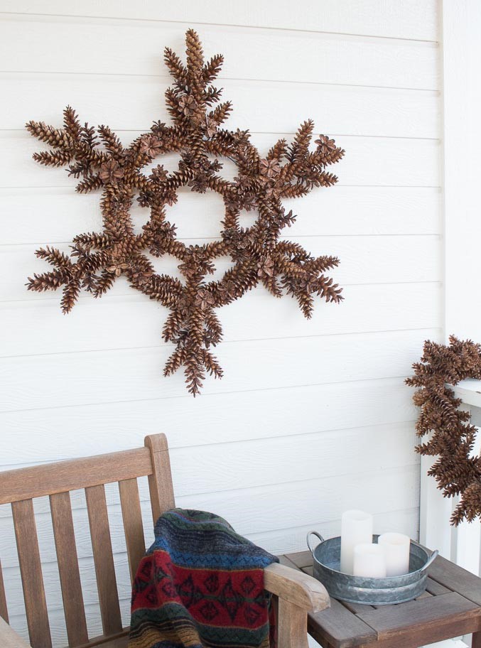 Snowflake-pinecone-wreath-from-bren-did-11