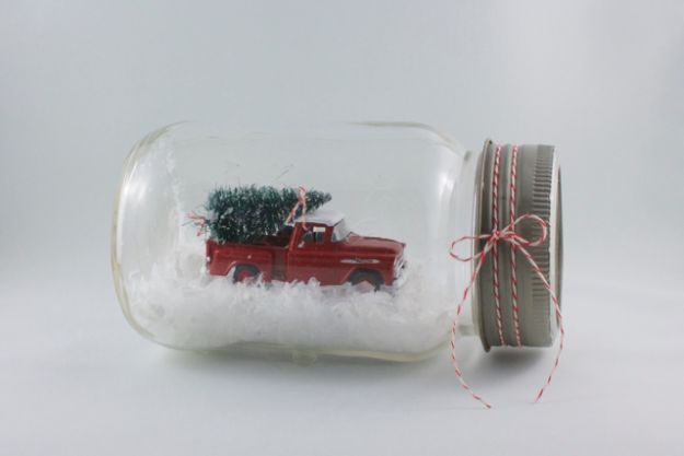Vintage-jar-snow-globe