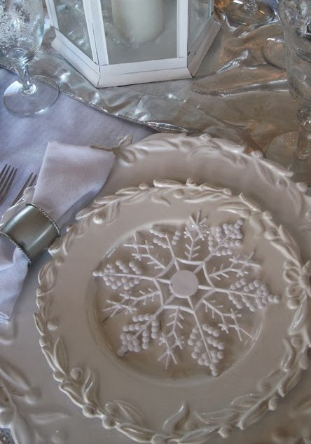 Winter-white-table-idea