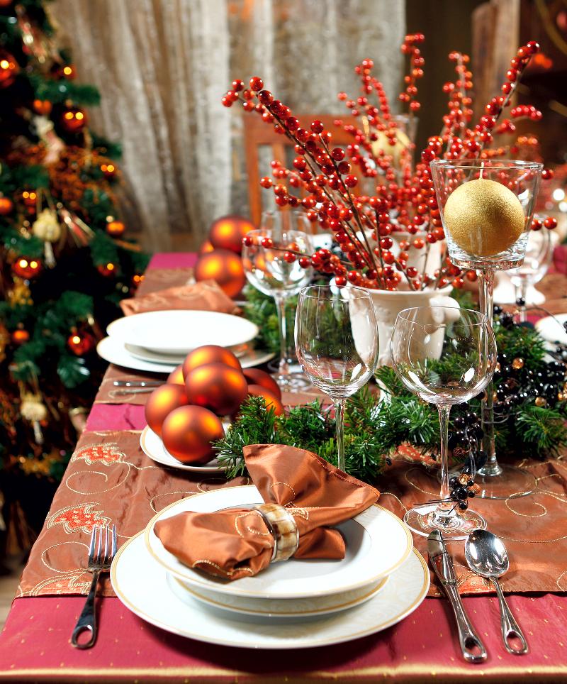 Beautiful-christmas-dinner-table