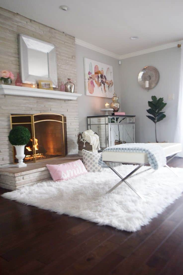 Faux-fur-area-rugs-in-the-home