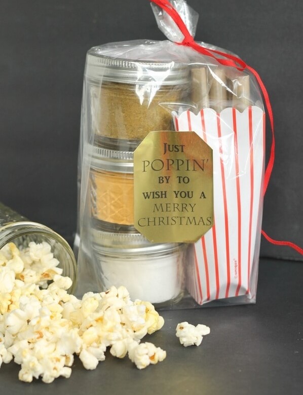 Gourmet-popcorn-gift-with-mason-jars