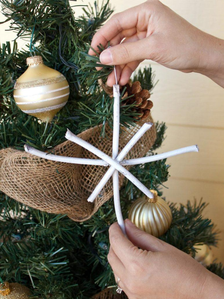 Holiday-safety-tips-interior-design-styles-color-294617-772x1030
