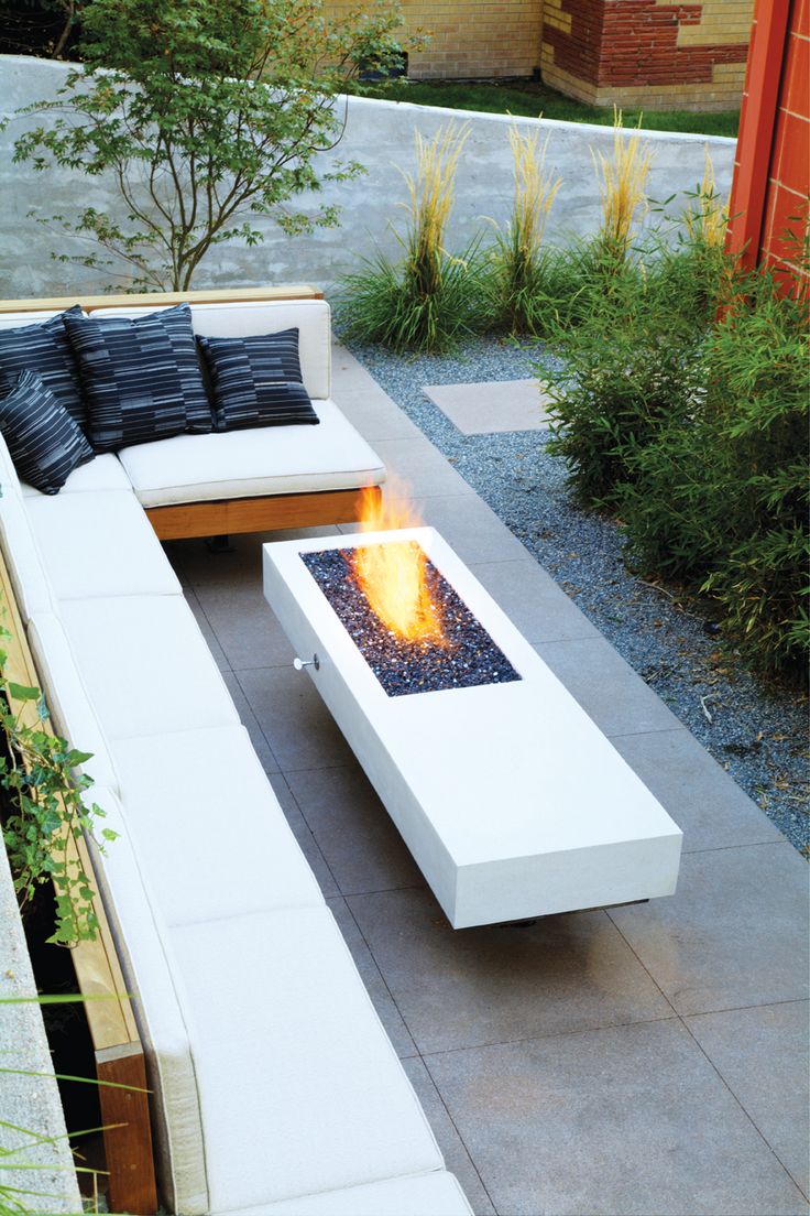 Modern+minimalist+backyard+fire+pit