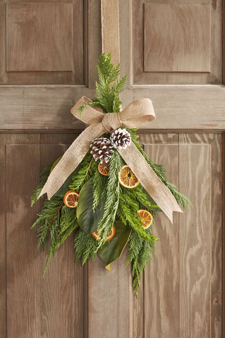 Outdoor-christmas-decorations-wreath-orange-1572882769