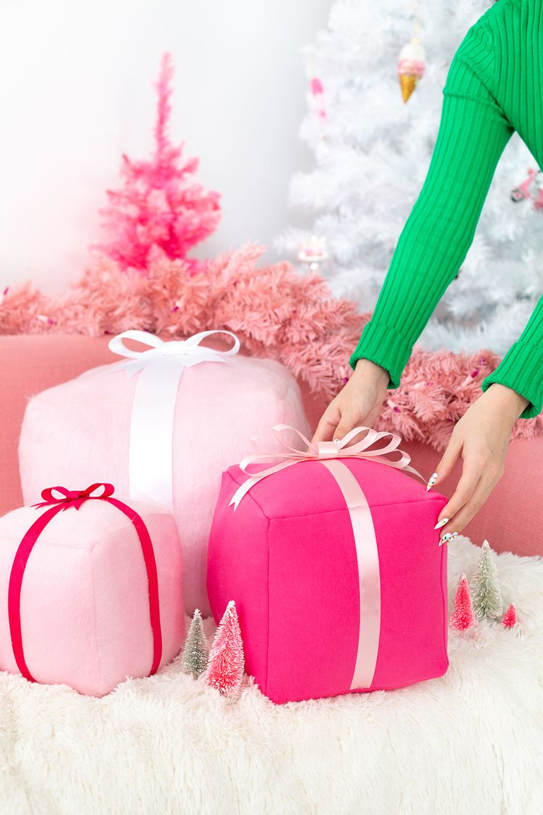 Pillow-present-1574202143