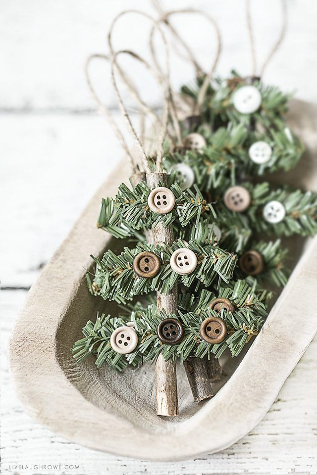 Rustic-christmas-decorations-12-button-1596745230