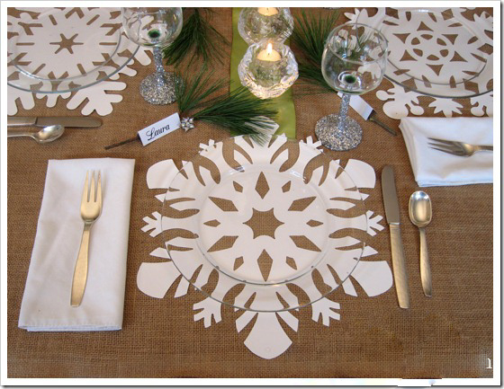 Winter-snowflake-table-setting-idea_edited