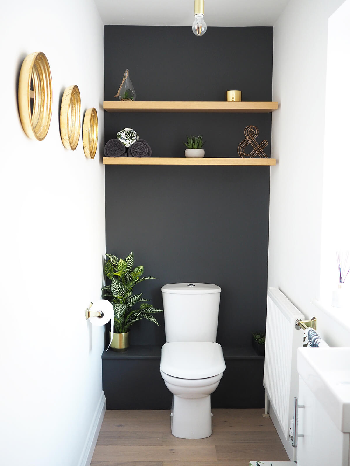 01b-powder-room-ideas-homebnc-v