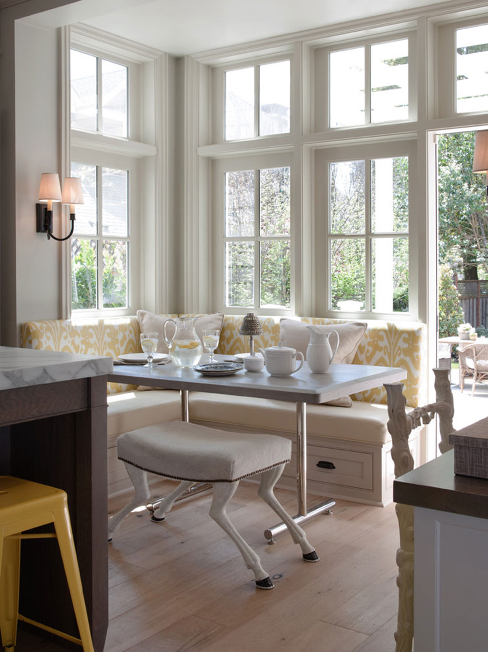 1-breakfast-nook-design-ideas-for-awesome-mornings3