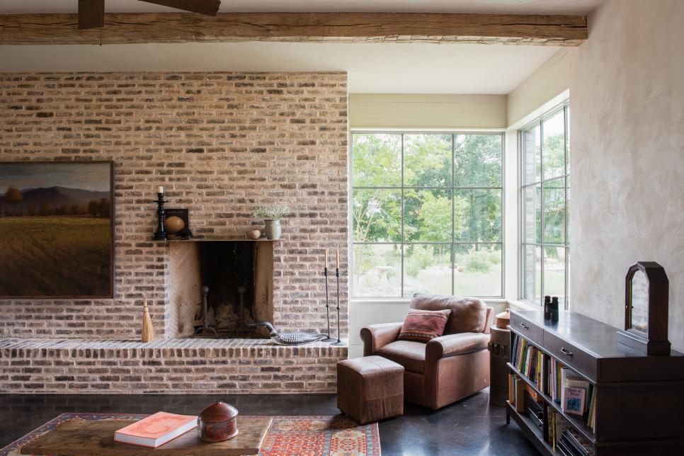 1-rustic-living-room-inherited-pieces-1