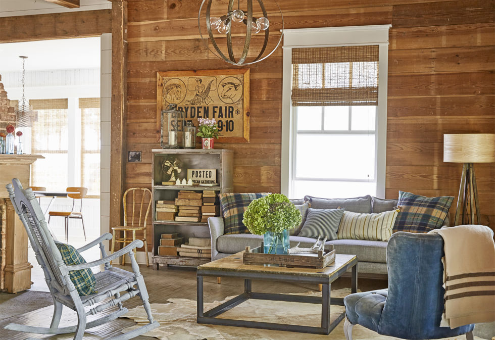 1-rustic-living-room-plaid-patterns