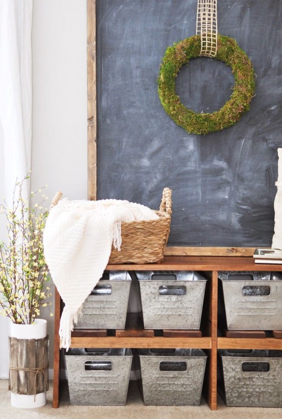1-cozy-and-simple-farmhouse-entryway-decor-ideas-3-554x822-1