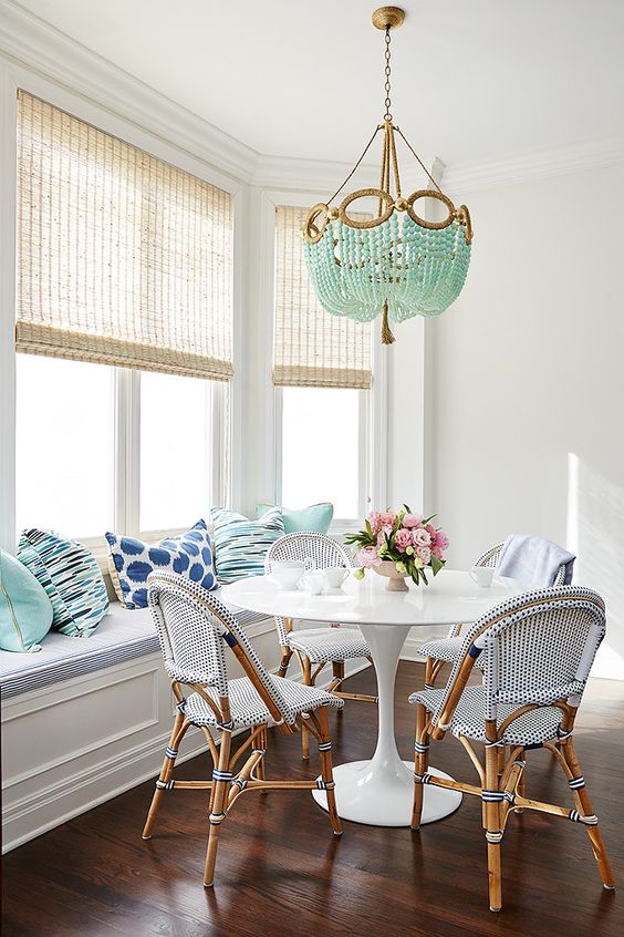 15-seaside-blue-and-aqua-breakfast-nook