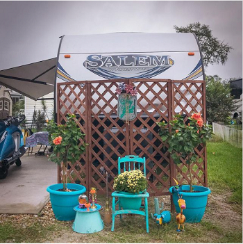 Add a privacy screen Good-Looking Campsite And Patio Decorating Ideas For All Types Of RVers