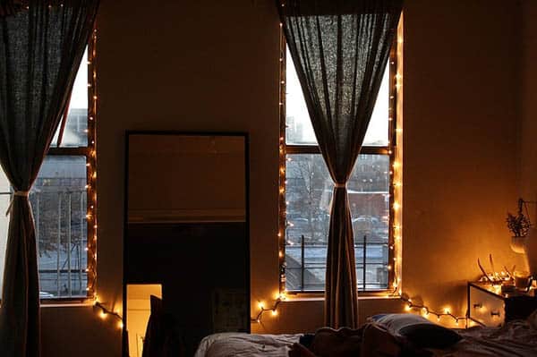 Christmas-lights-in-bedroom-07-1-kindesign
