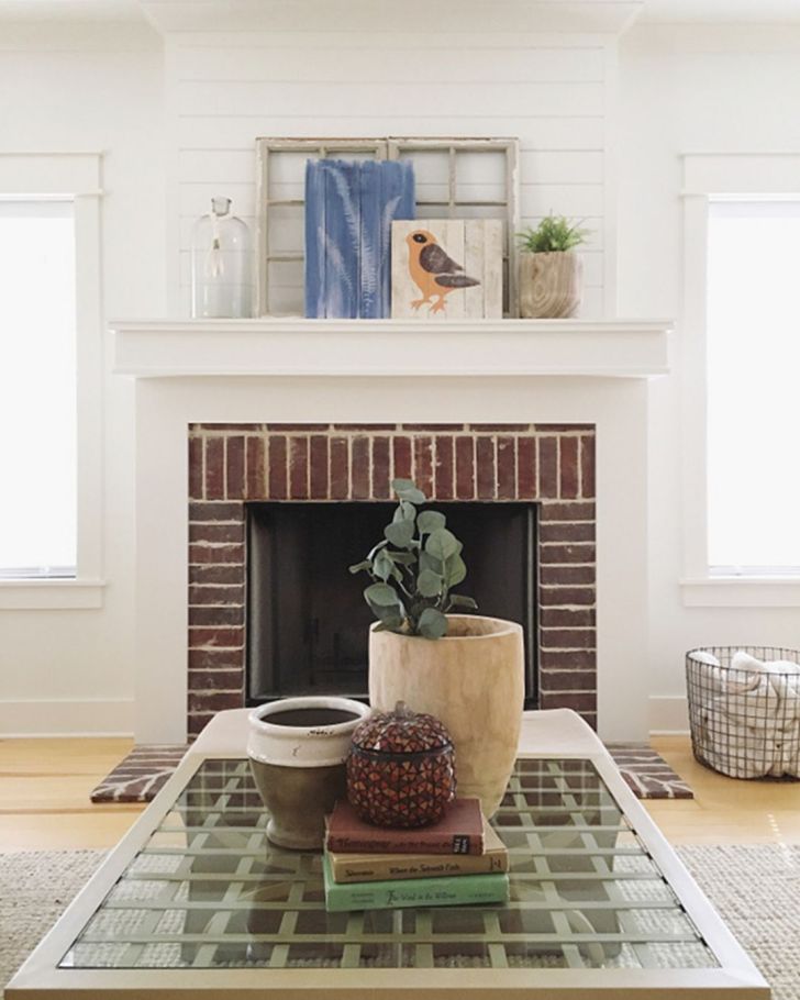 Farmhouse-fireplace-mantel-decor-1