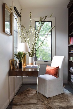 Home office spring decor