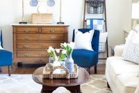 Inspiring living room spring decor with blooms and branches 3
