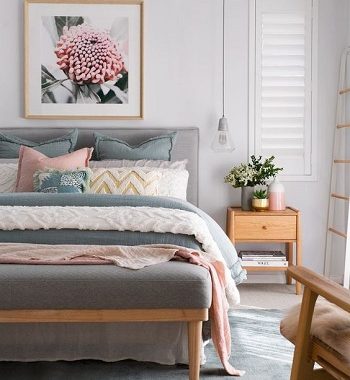 Simple decor bedroom for spring