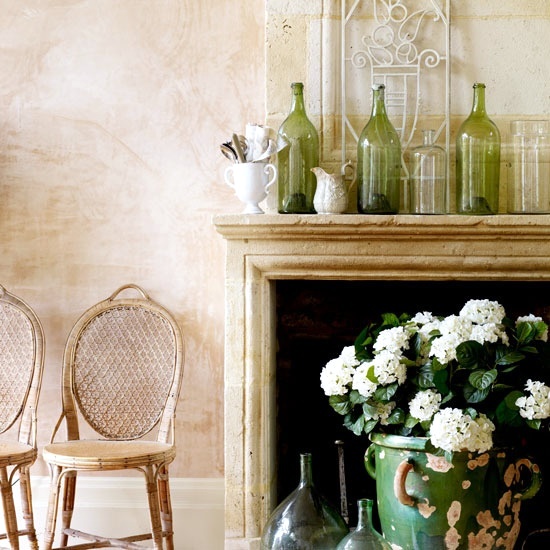 Decorate-the-unused-fireplace-in-the-living-room-20-creative-decorating-ideas-4-325576761
