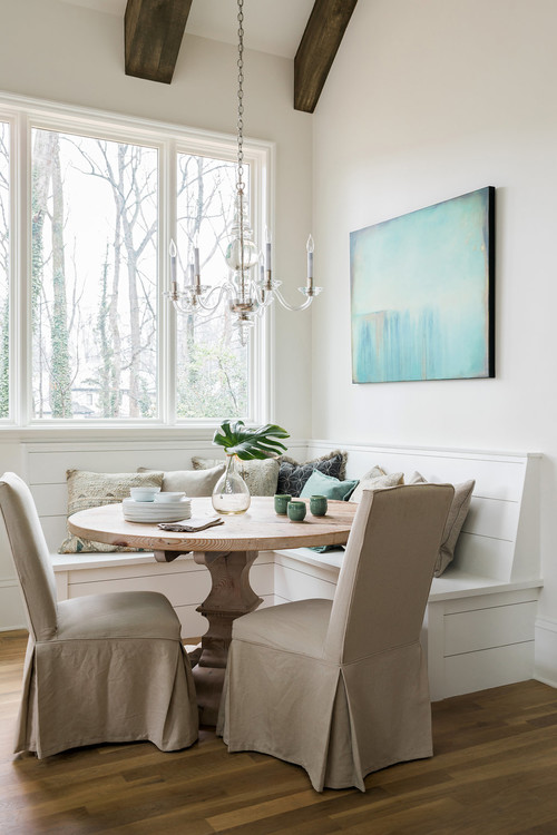 Modern-farmhouse-breakfast-nook-corner-banquette-with-window