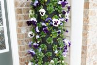 With a cute flower tower to welcome guest