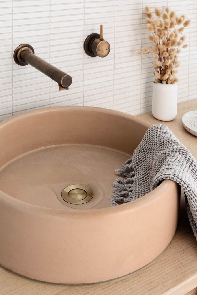 1-bathroom-dried-floral-arrangement-683x1024-1