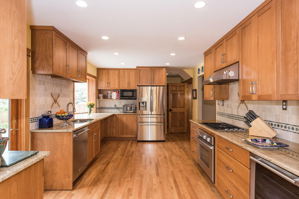1587677751_131_wood-tones-in-kitchen-design-ideas