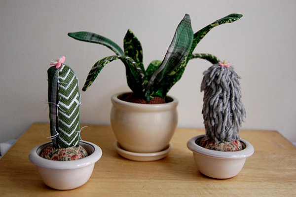 2-fabric-scrap-cacti