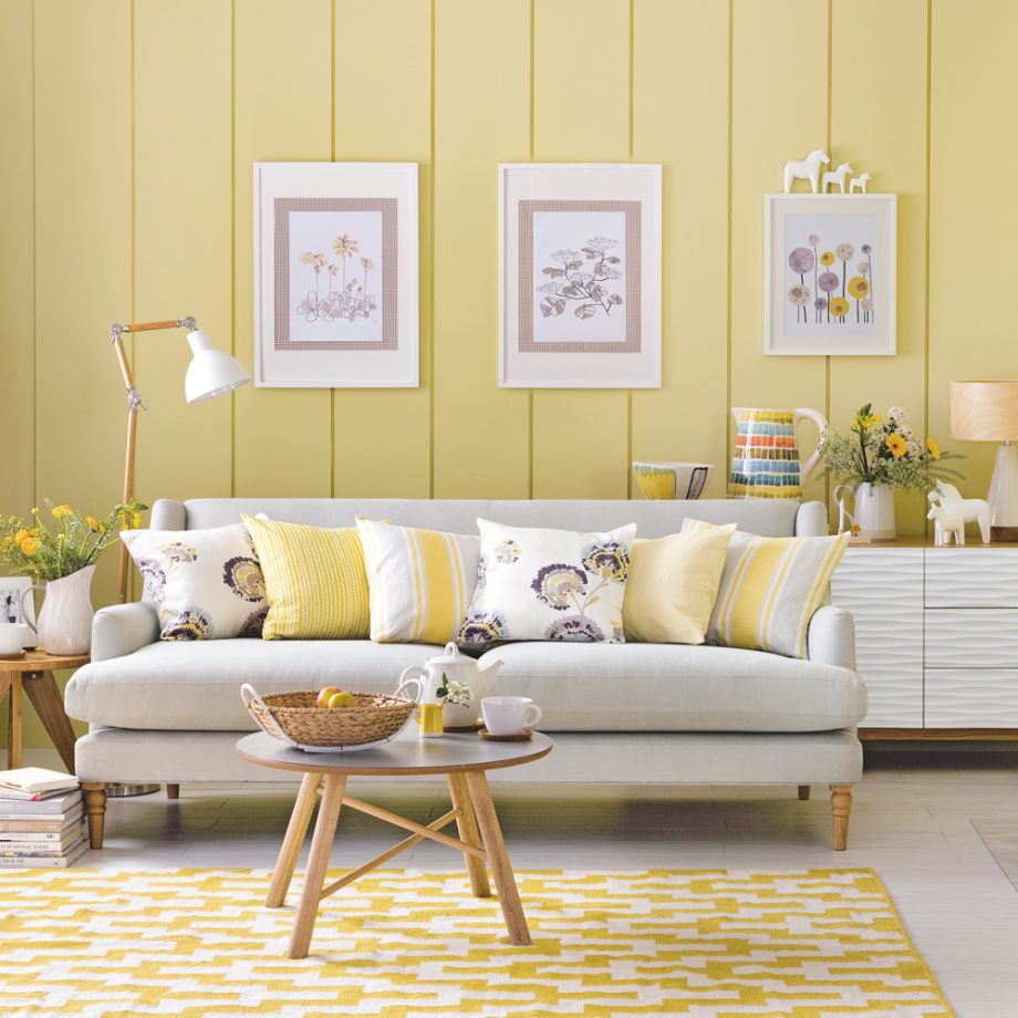 3-ideal-home-yellow-country-living-room-simon-whitmore-920x920-1