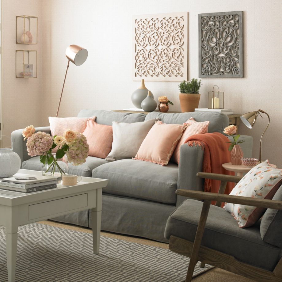 3-peach-and-grey-living-room-colour-schemes-920x920-1