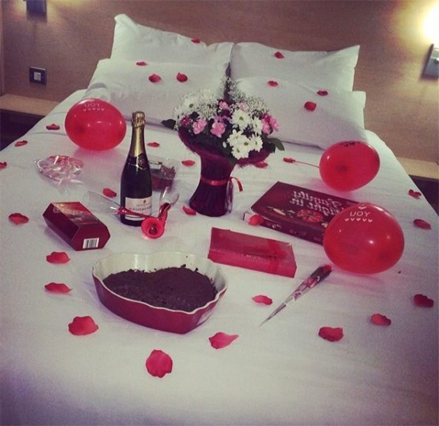 5-cama-con-petalos-de-rosas-3-copia