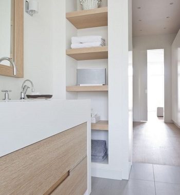 Choose a smart bathroom cabinet 5 Ultimate Essentials To Present Appropriate Minimalist Bathroom