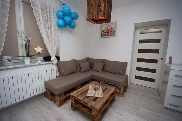 Diy-pallet-upholstered-sectional-sofa-2