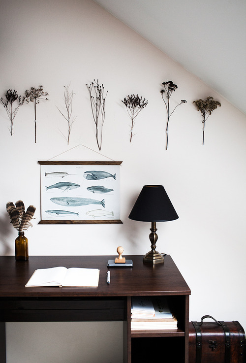 Dried-flower-hangings.