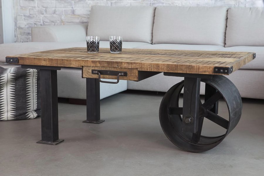 Industrial-coffee-table-with-wheel-from-barak-7