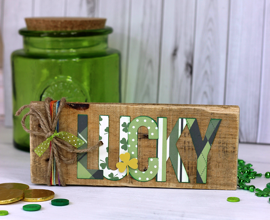 Lucky-pallet-sign-by-ribbons-and-glue