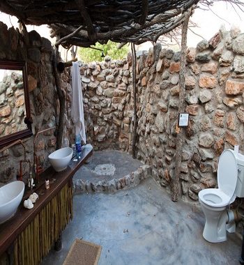 Outdoor earth tone bathroom Respecting Nature With Inviting Earth Tone Bathroom Design Ideas
