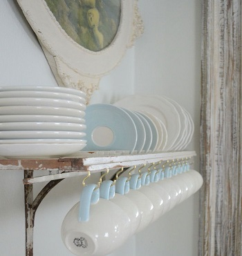 Shutter plate rack Uncomplicated Plate Racks Ideas To Stack Your Plates